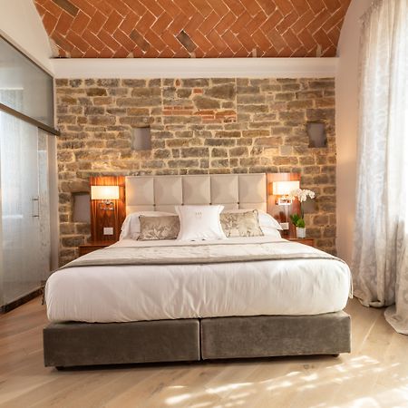Donati Luxury Tower Suites Florens Exteriör bild