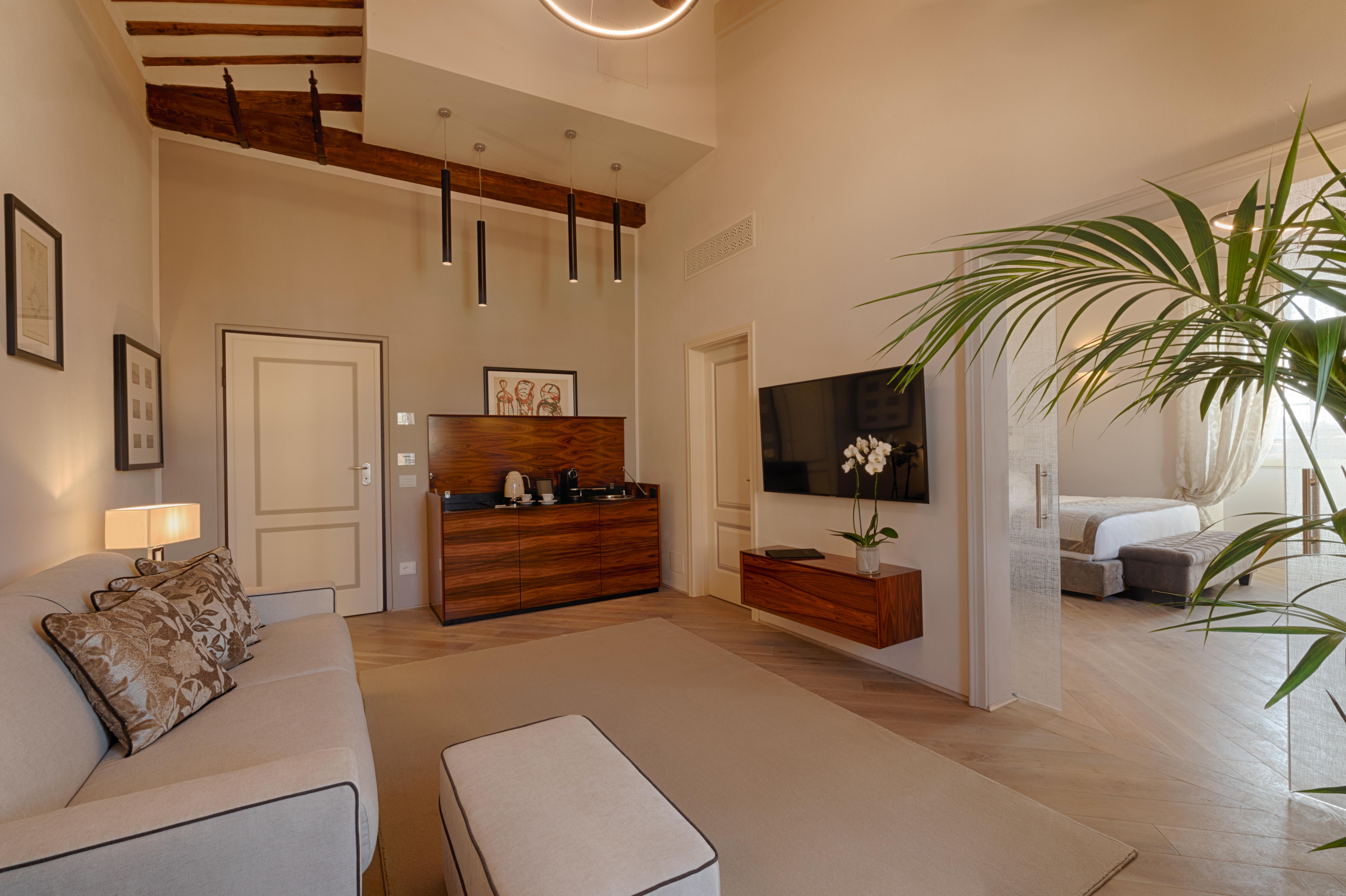 Donati Luxury Tower Suites Florens Exteriör bild